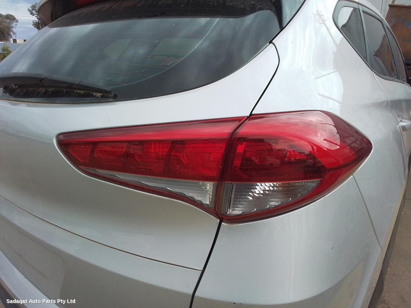 Hyundai Tucson Right Guard