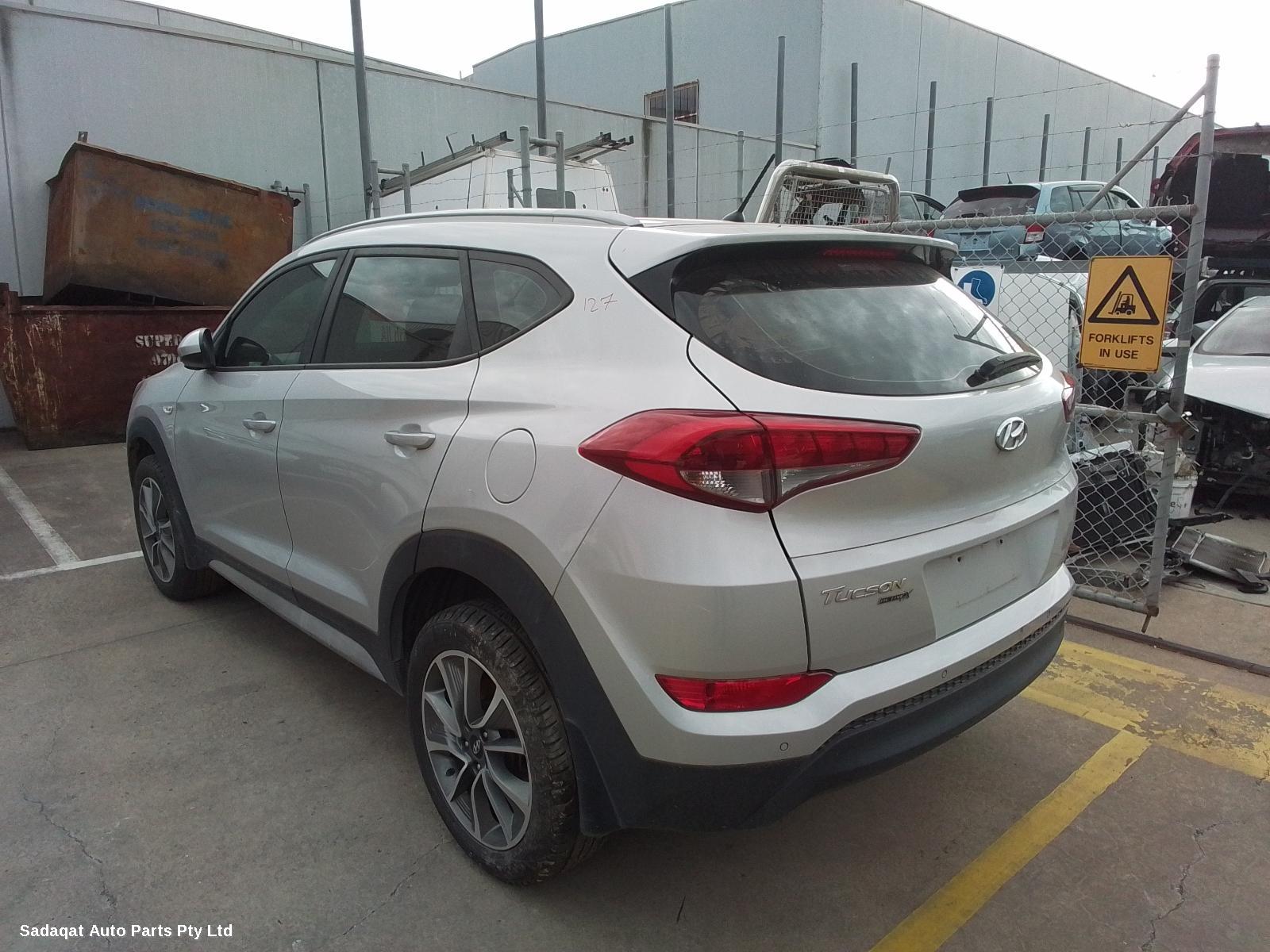 Hyundai Tucson Right Guard