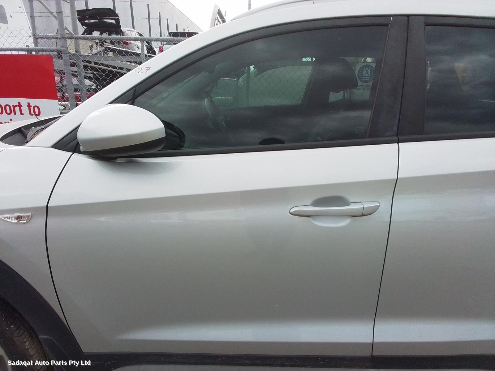 Hyundai Tucson Right Guard