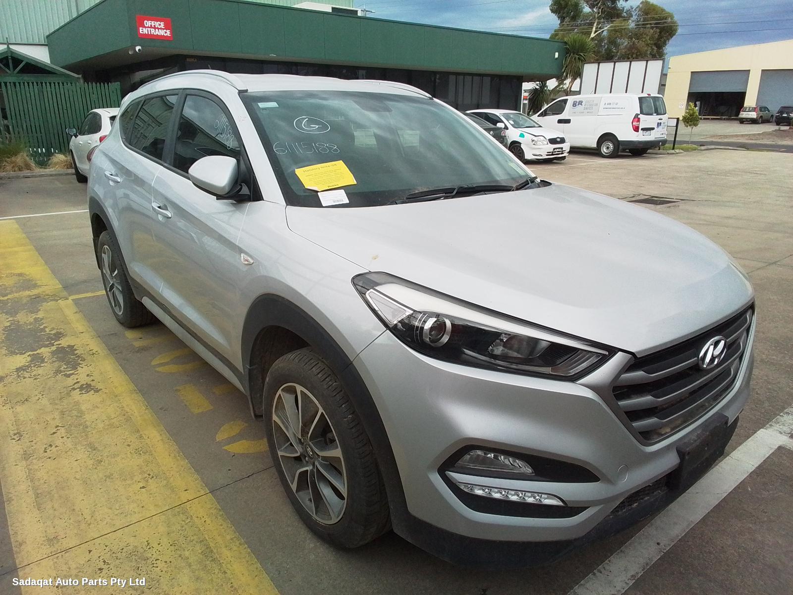 Hyundai Tucson Right Guard
