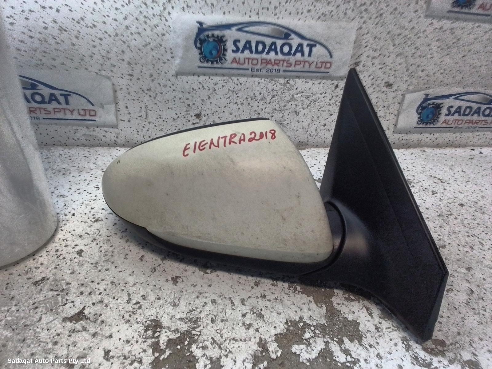 Hyundai Elantra Right Door Mirror