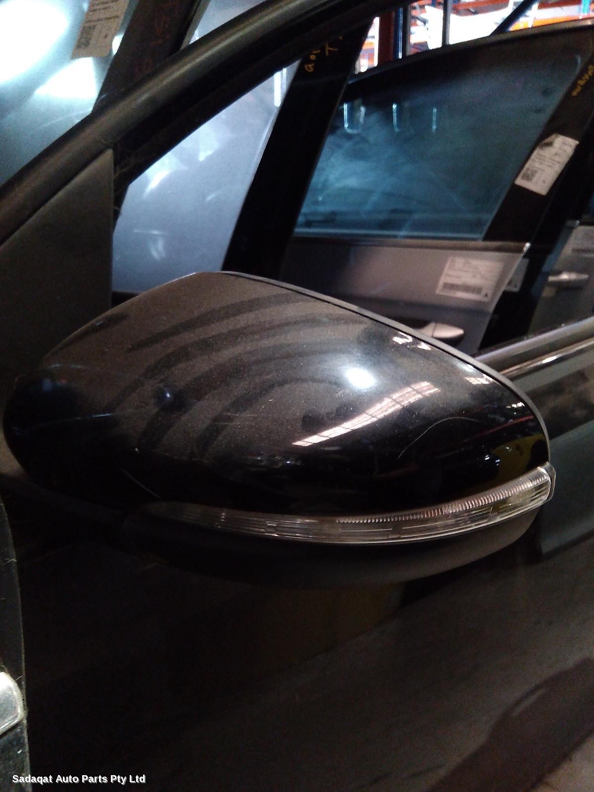 Volkswagen Golf Left Door Mirror