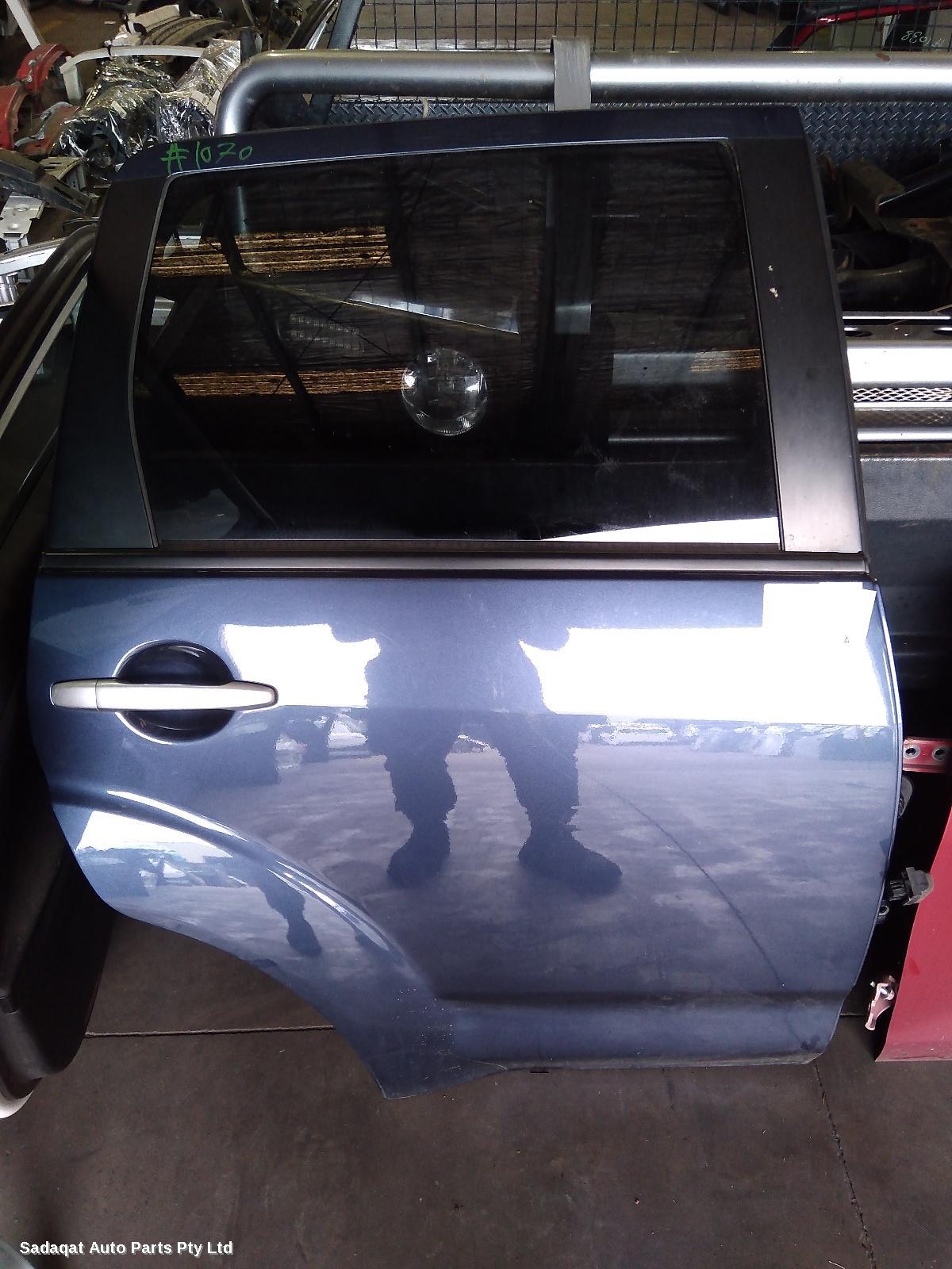 Mitsubishi Outlander Right_rear_door_sliding