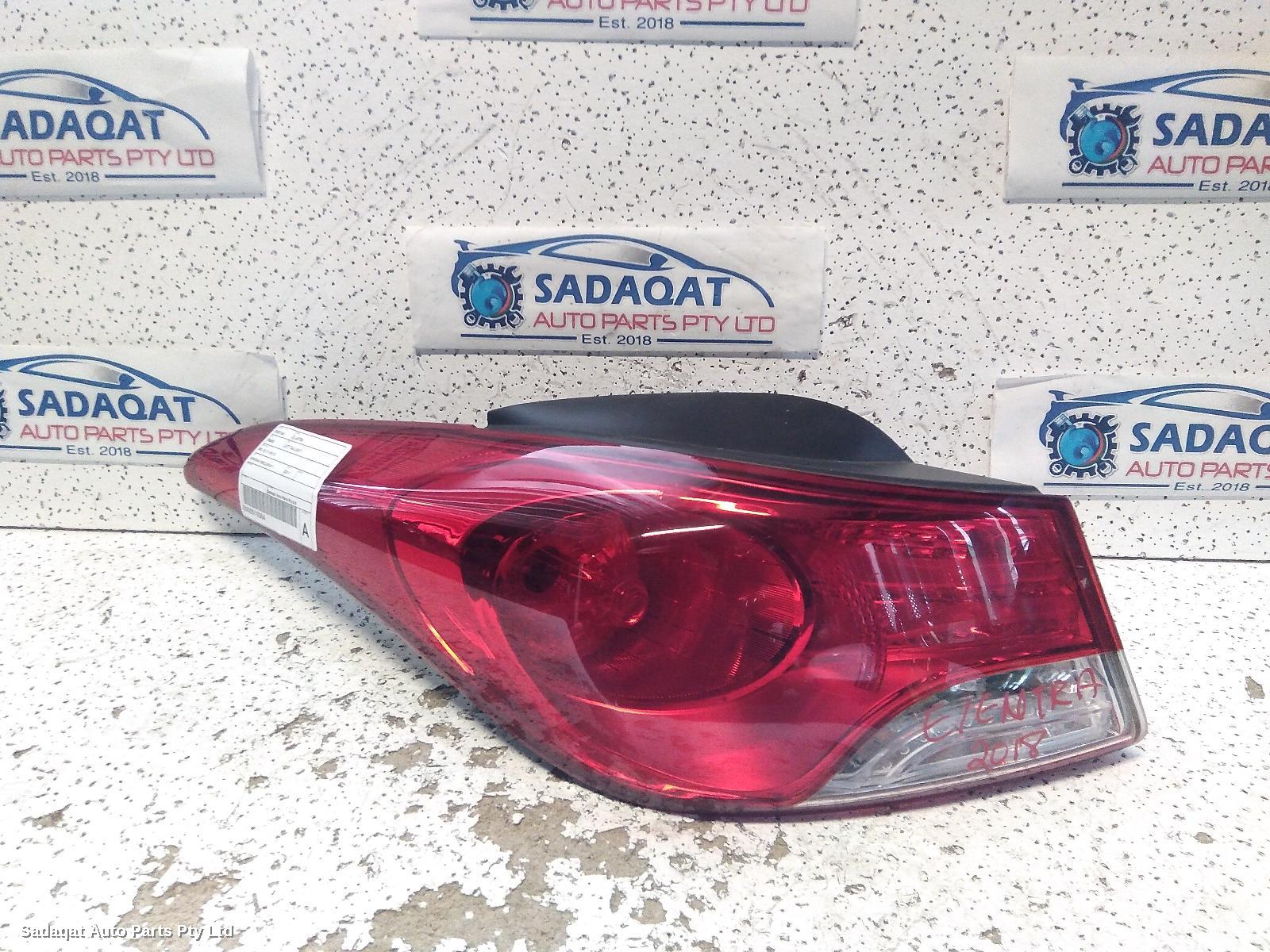 Hyundai Elantra Left Taillight