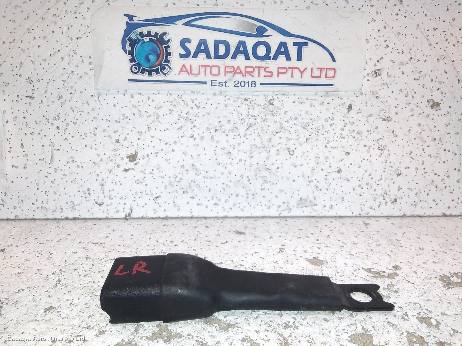 Mitsubishi Outlander Seatbelt/stalk