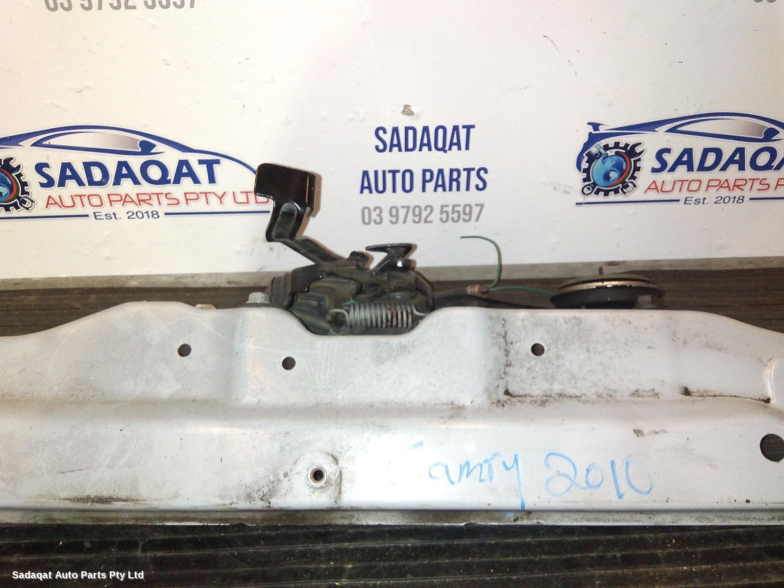 Toyota Camry Bonnet Lock/support