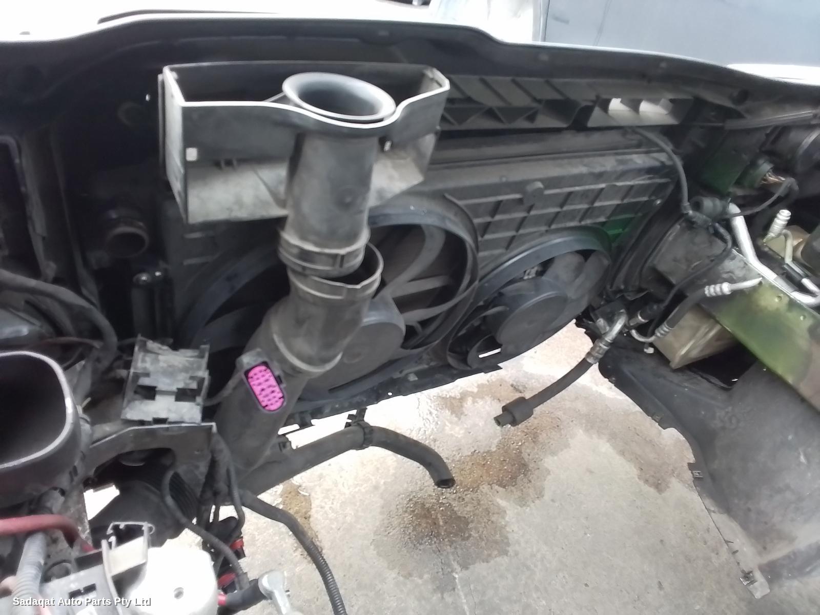 Volkswagen Golf Right Guard