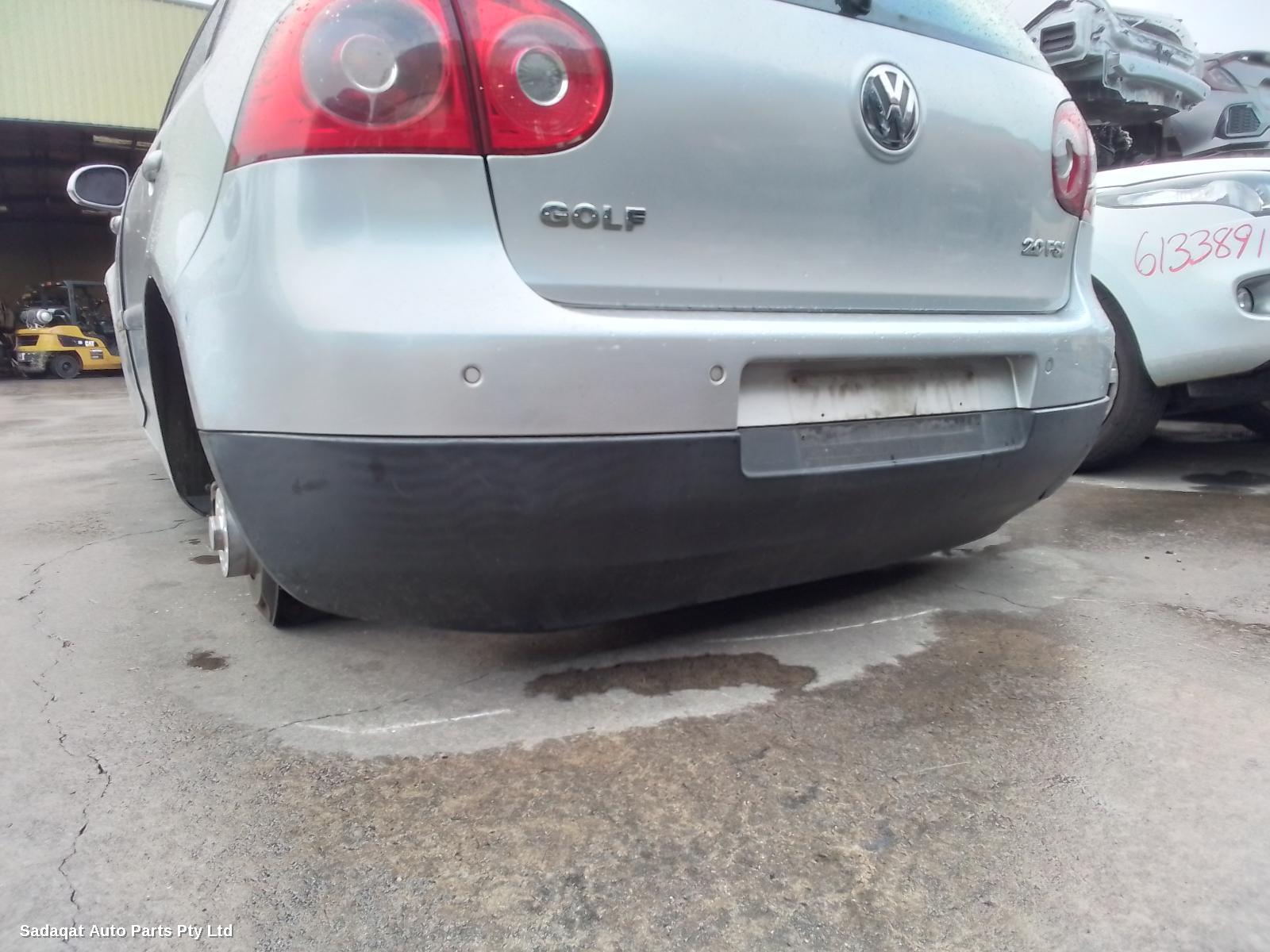Volkswagen Golf Right Guard
