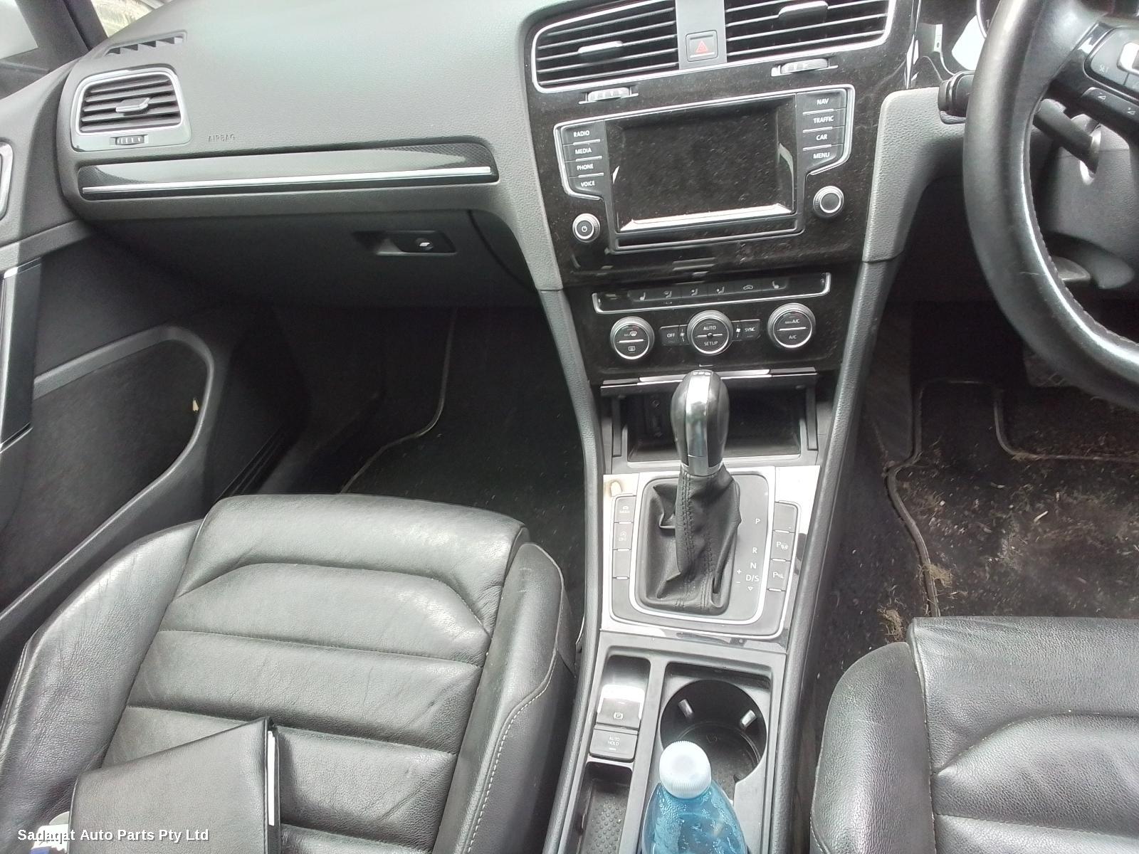 Volkswagen Golf Left Front Door