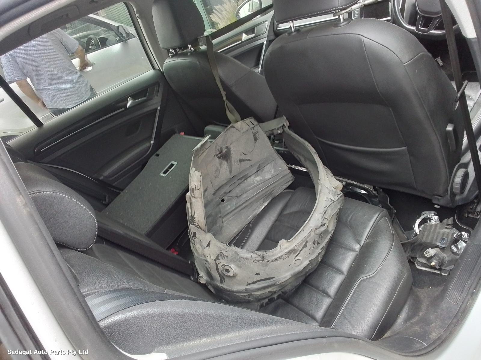 Volkswagen Golf Left Front Door