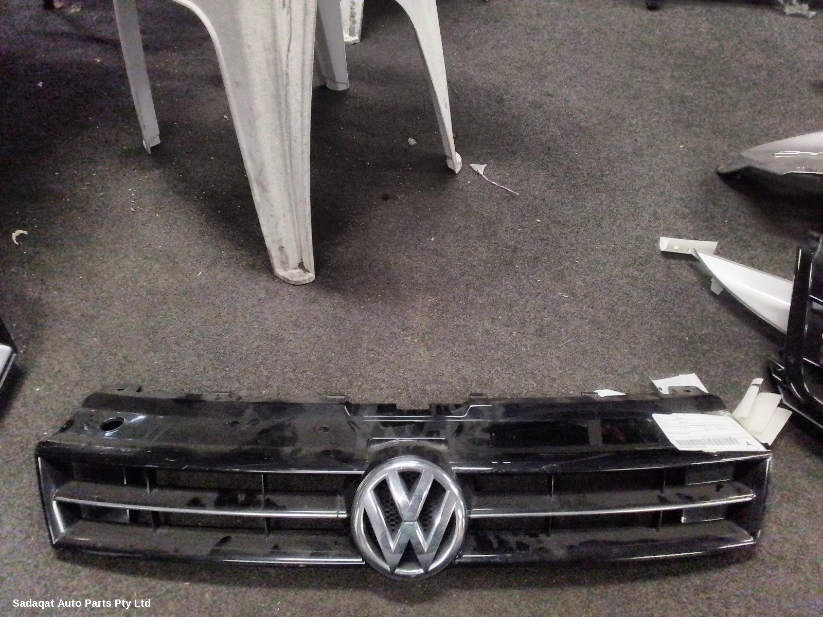 Volkswagen Polo Grille