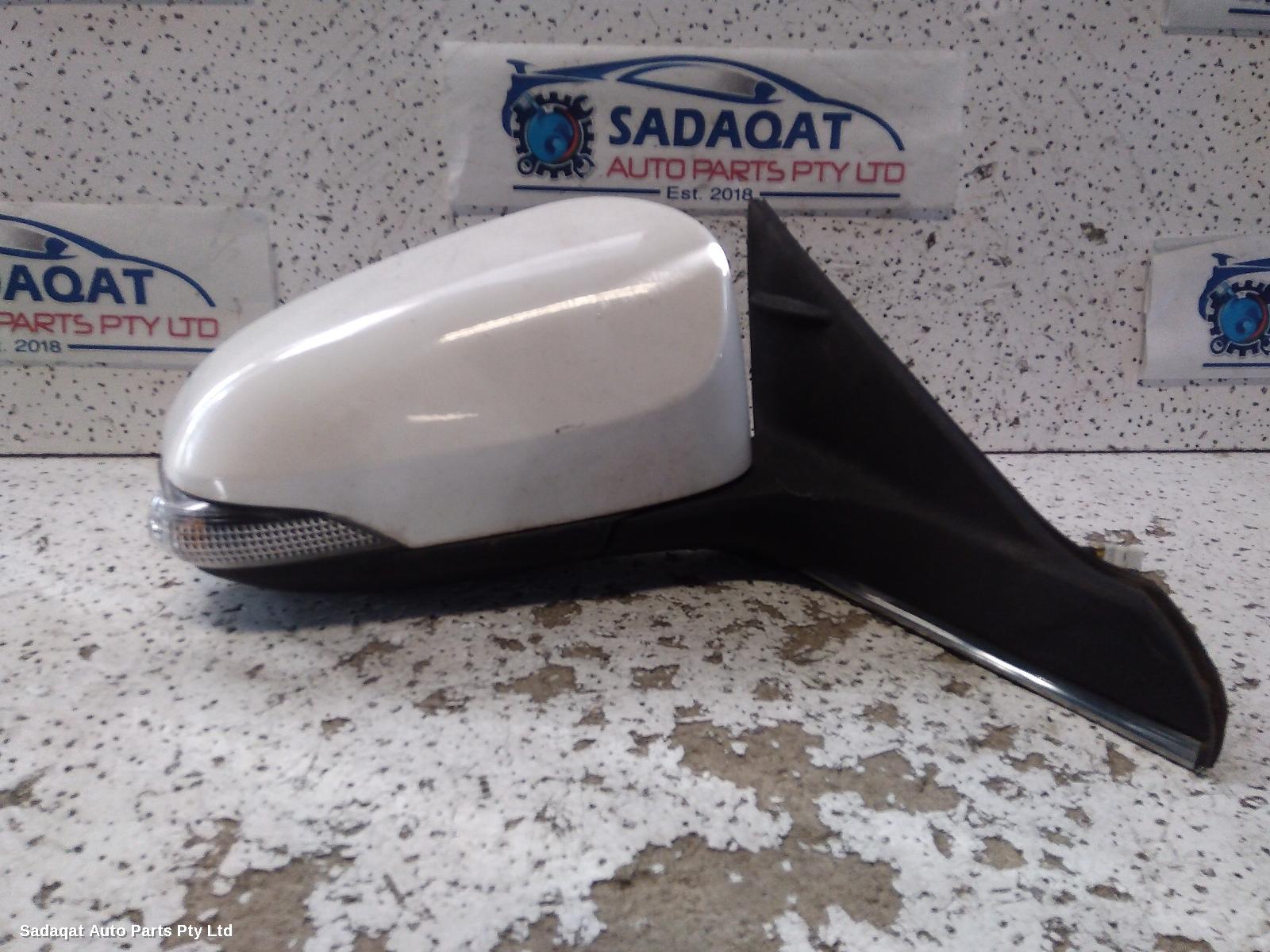 Toyota Camry Right Door Mirror