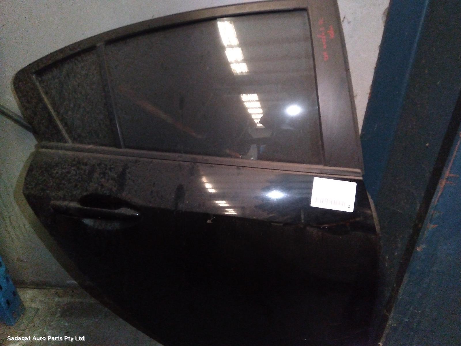Mazda 3 Right_rear_door_sliding