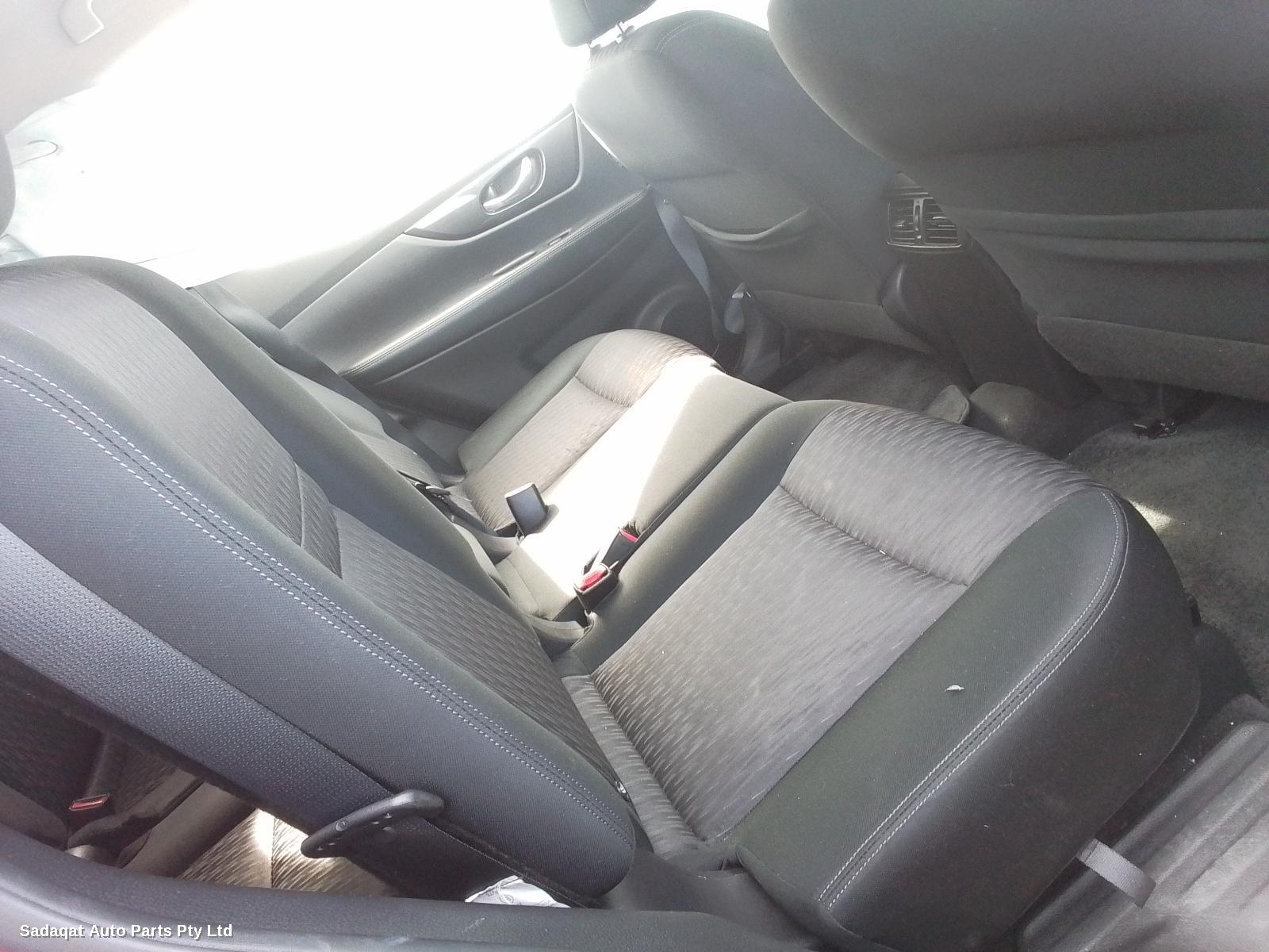 Nissan Xtrail Right Taillight