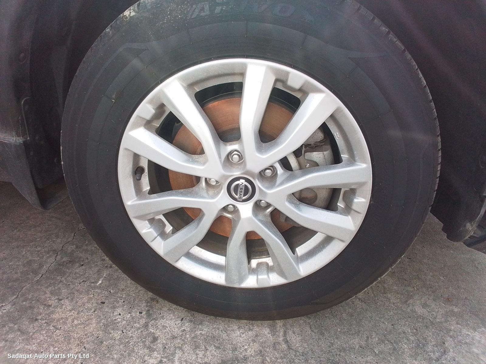 Nissan Xtrail Right Taillight