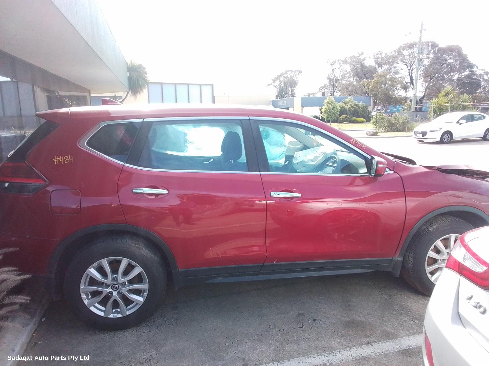 Nissan Xtrail Right Taillight