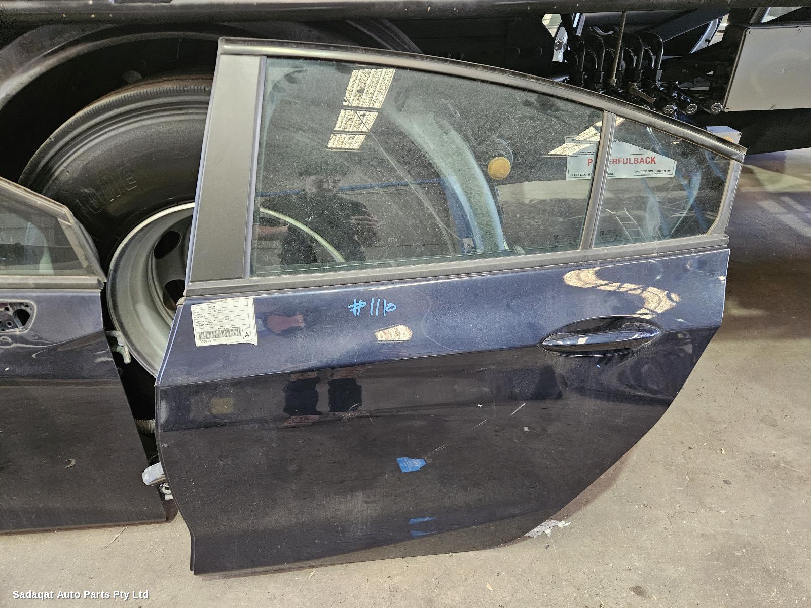 Holden Astra Left Rear Door/sliding