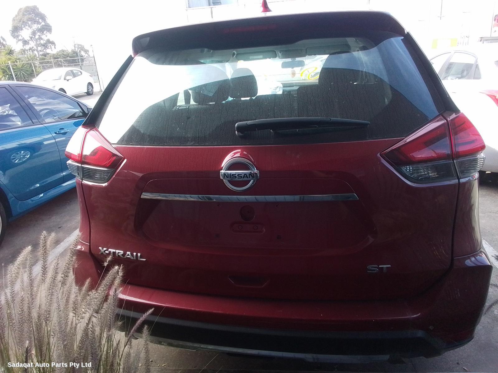 Nissan Xtrail Right Taillight