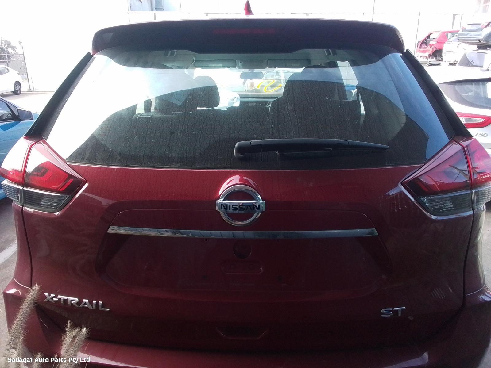 Nissan Xtrail Right Taillight