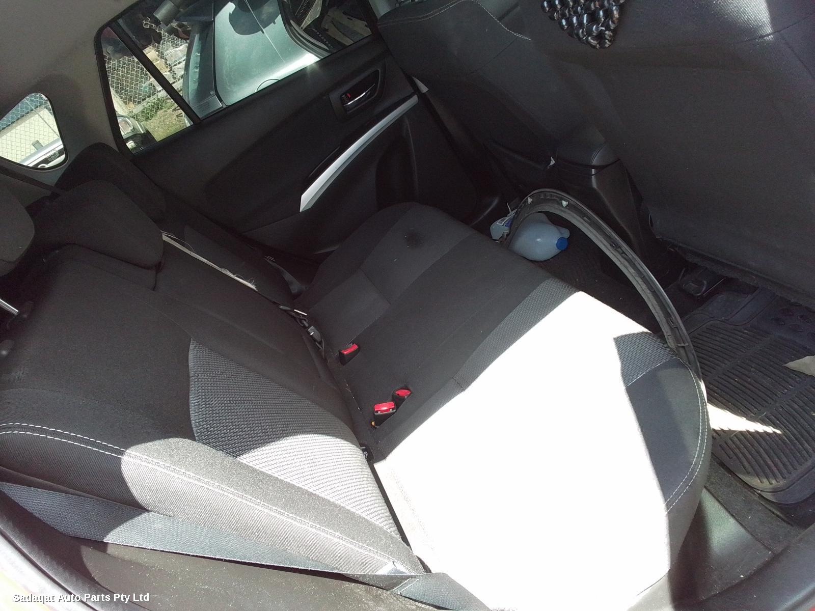 Suzuki S-cross Right Front Door