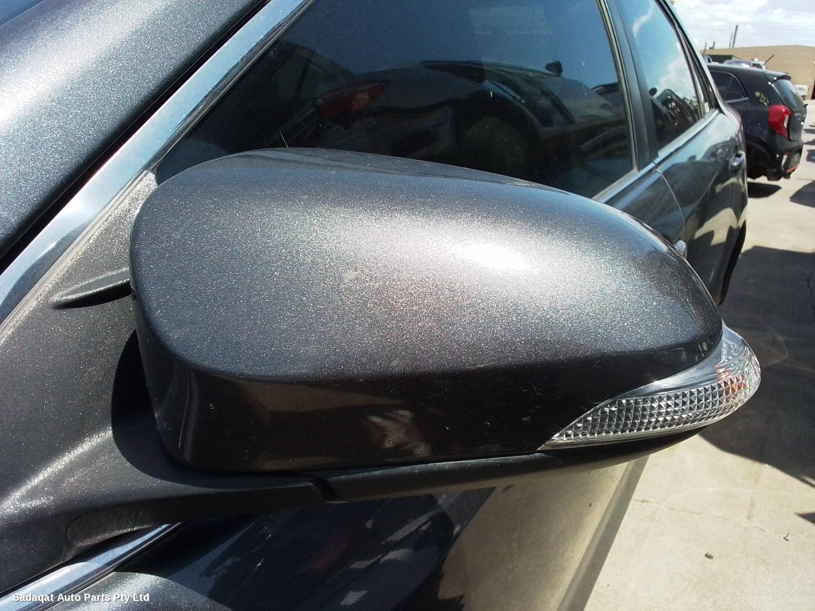 Toyota Camry Left Taillight