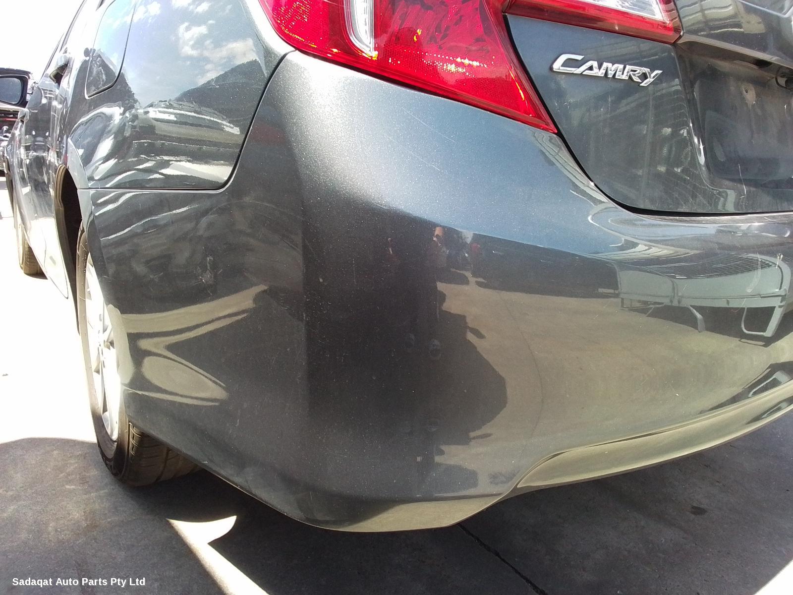 Toyota Camry Left Taillight