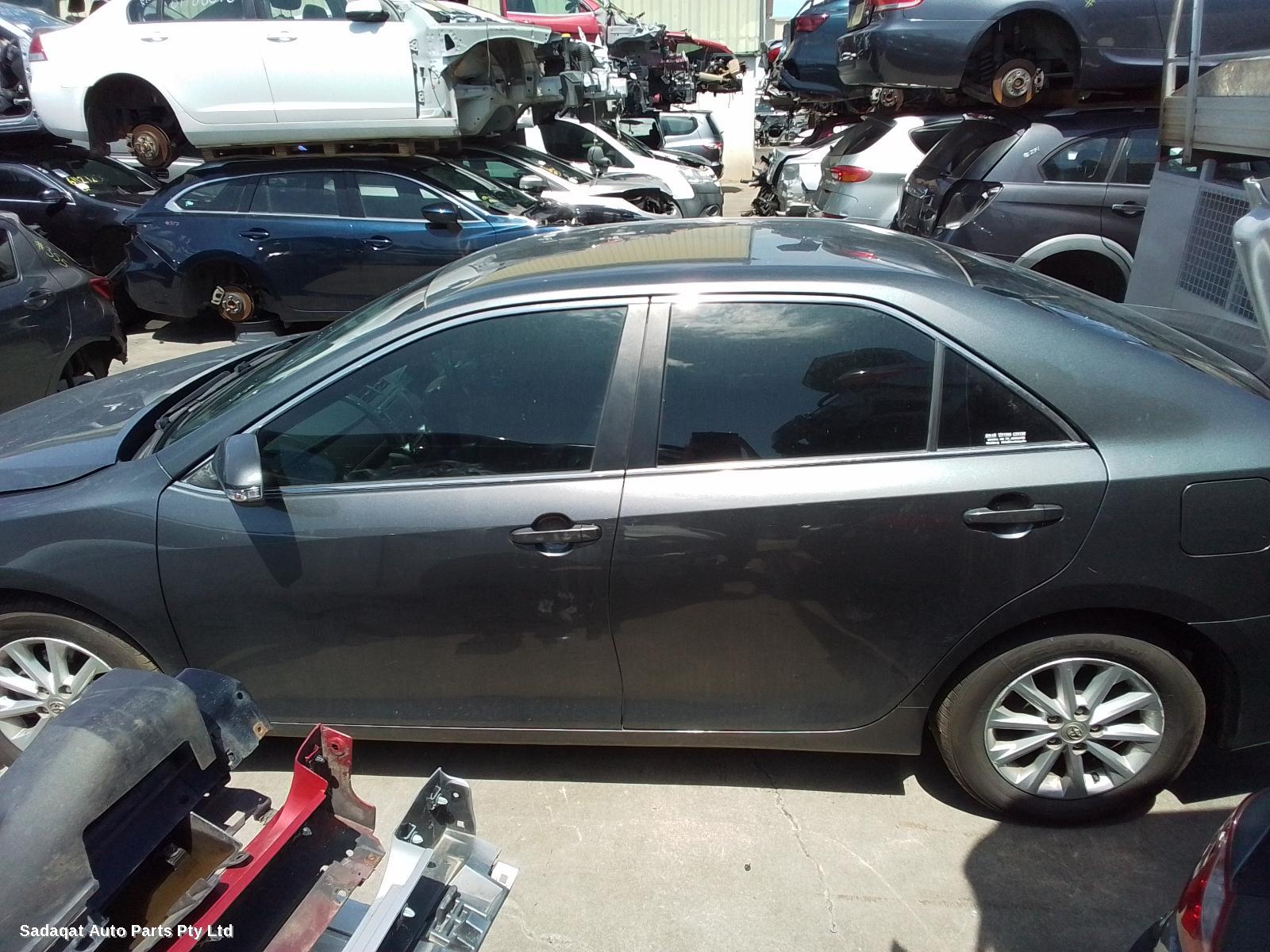 Toyota Camry Left Taillight