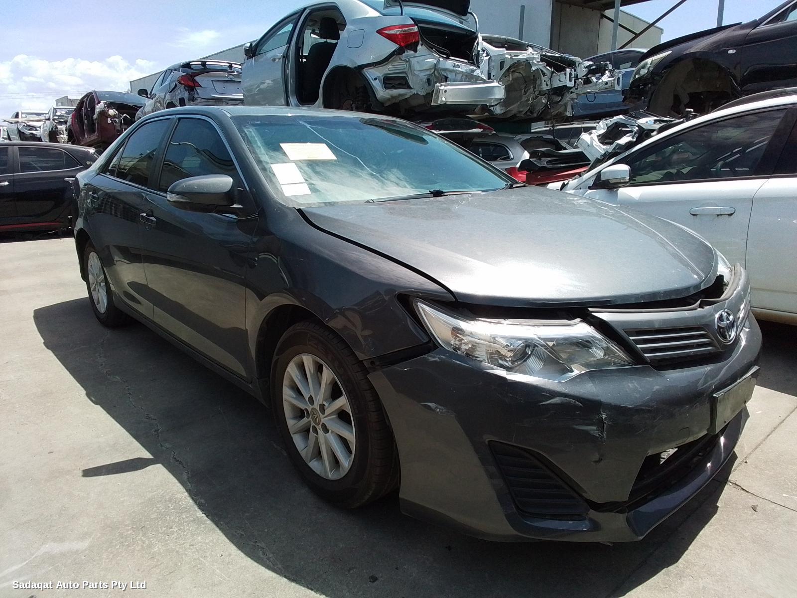 Toyota Camry Left Taillight