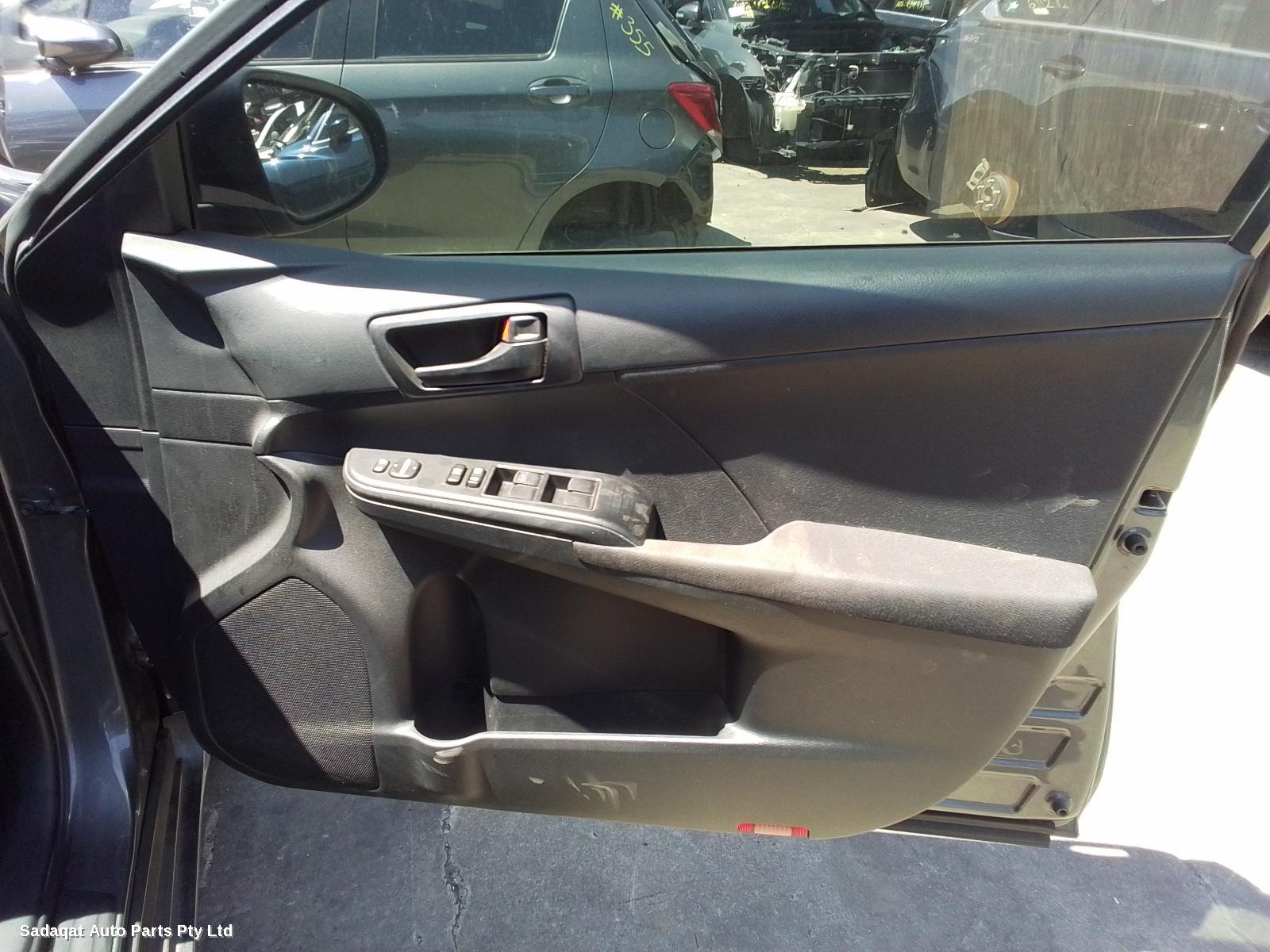 Toyota Camry Left Taillight