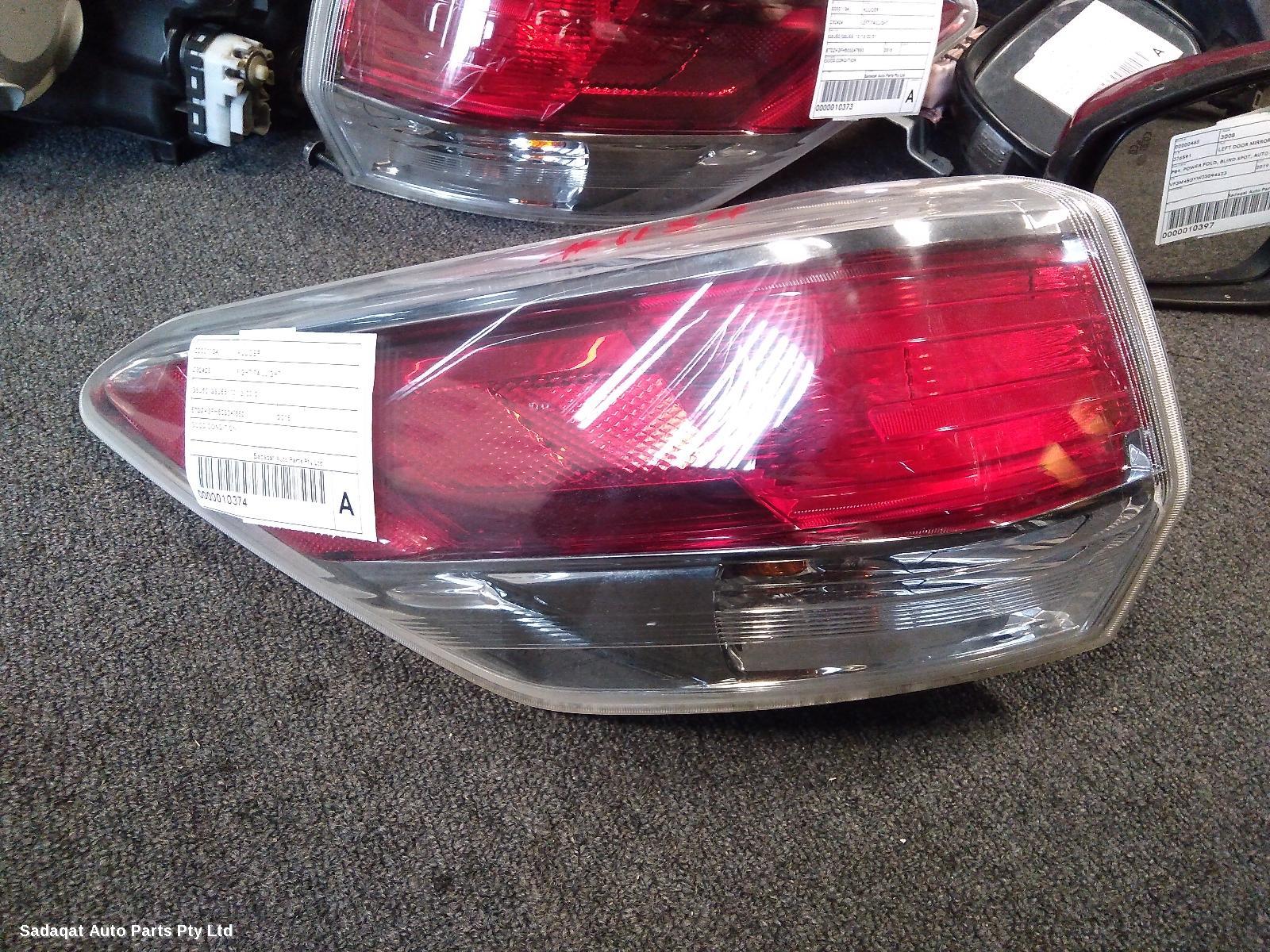 Toyota Kluger Right Taillight