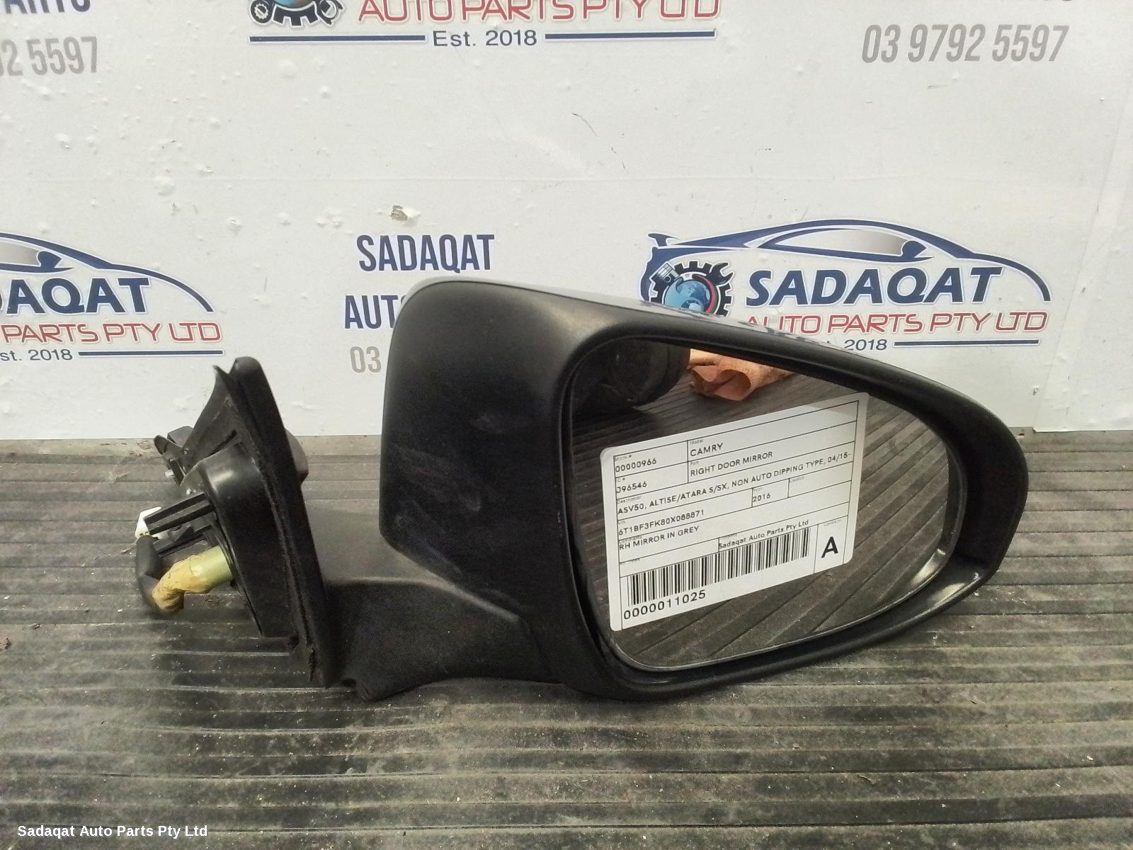 Toyota Camry Right Door Mirror