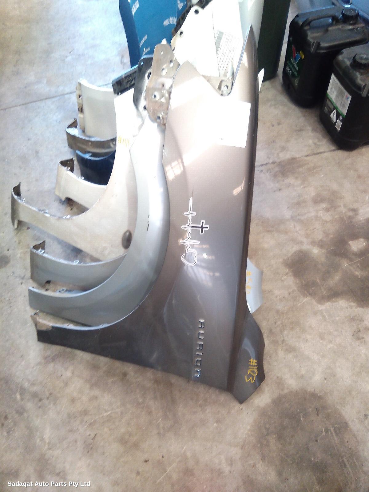 Toyota Aurion Left Guard