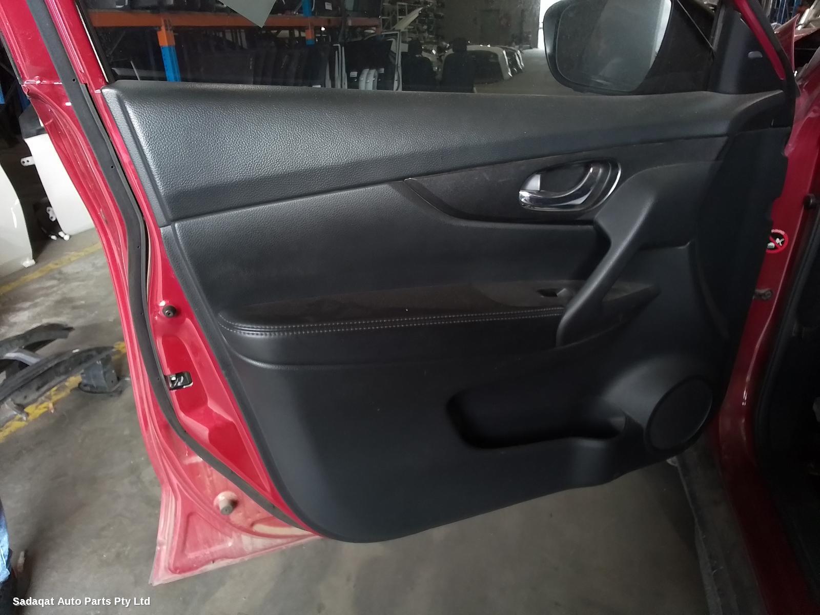 Nissan Xtrail Right Front Door