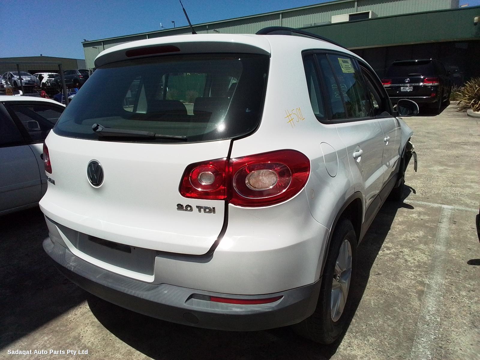Volkswagen Tiguan Right Taillight