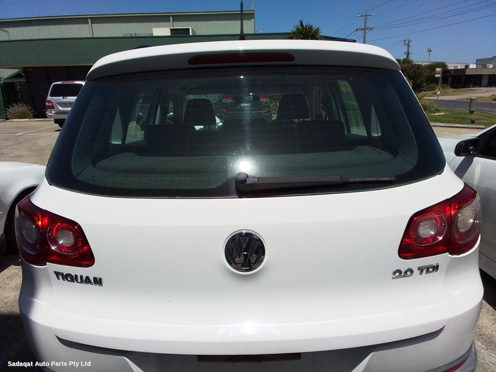 Volkswagen Tiguan Right Taillight