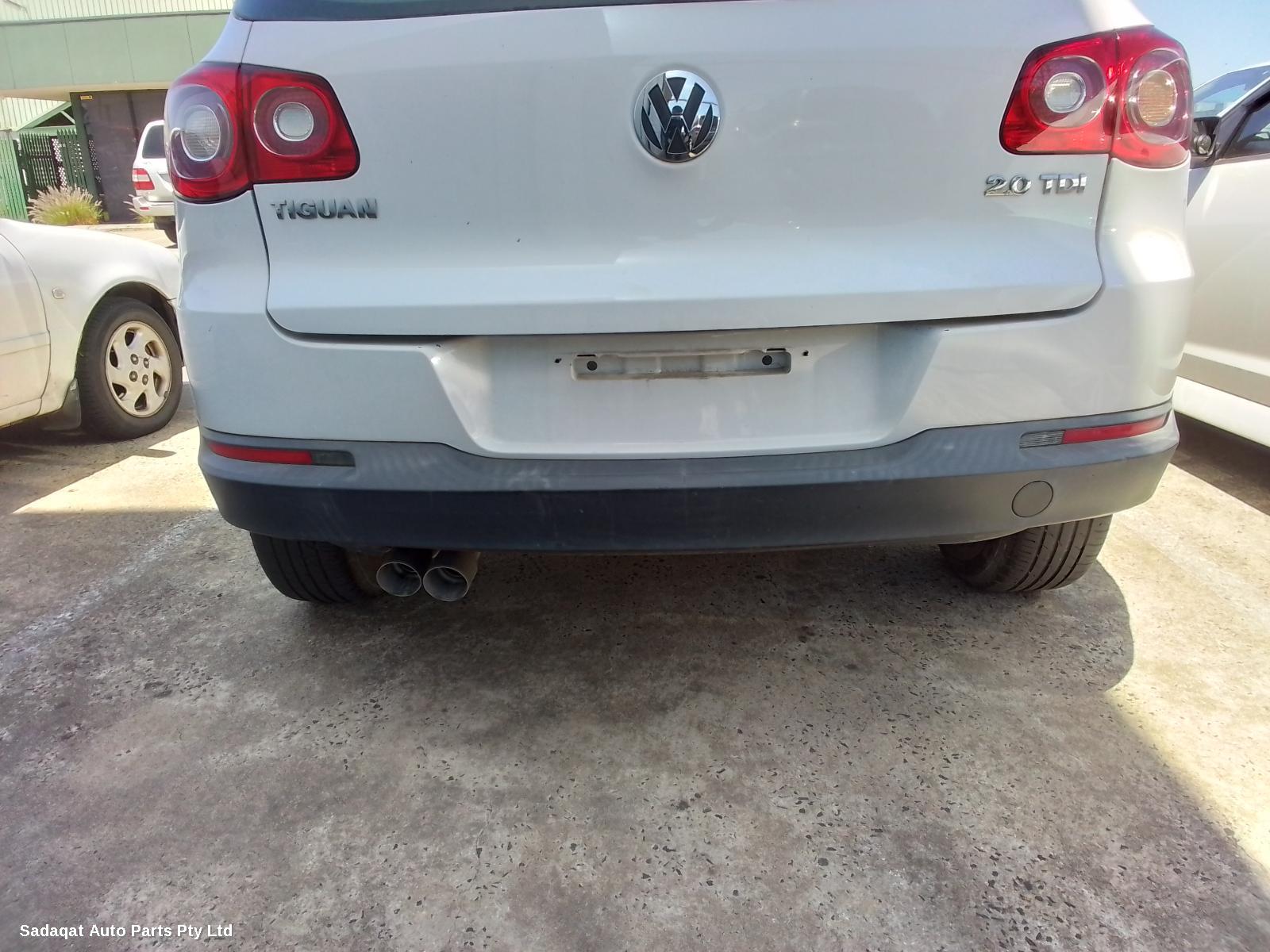 Volkswagen Tiguan Right Taillight