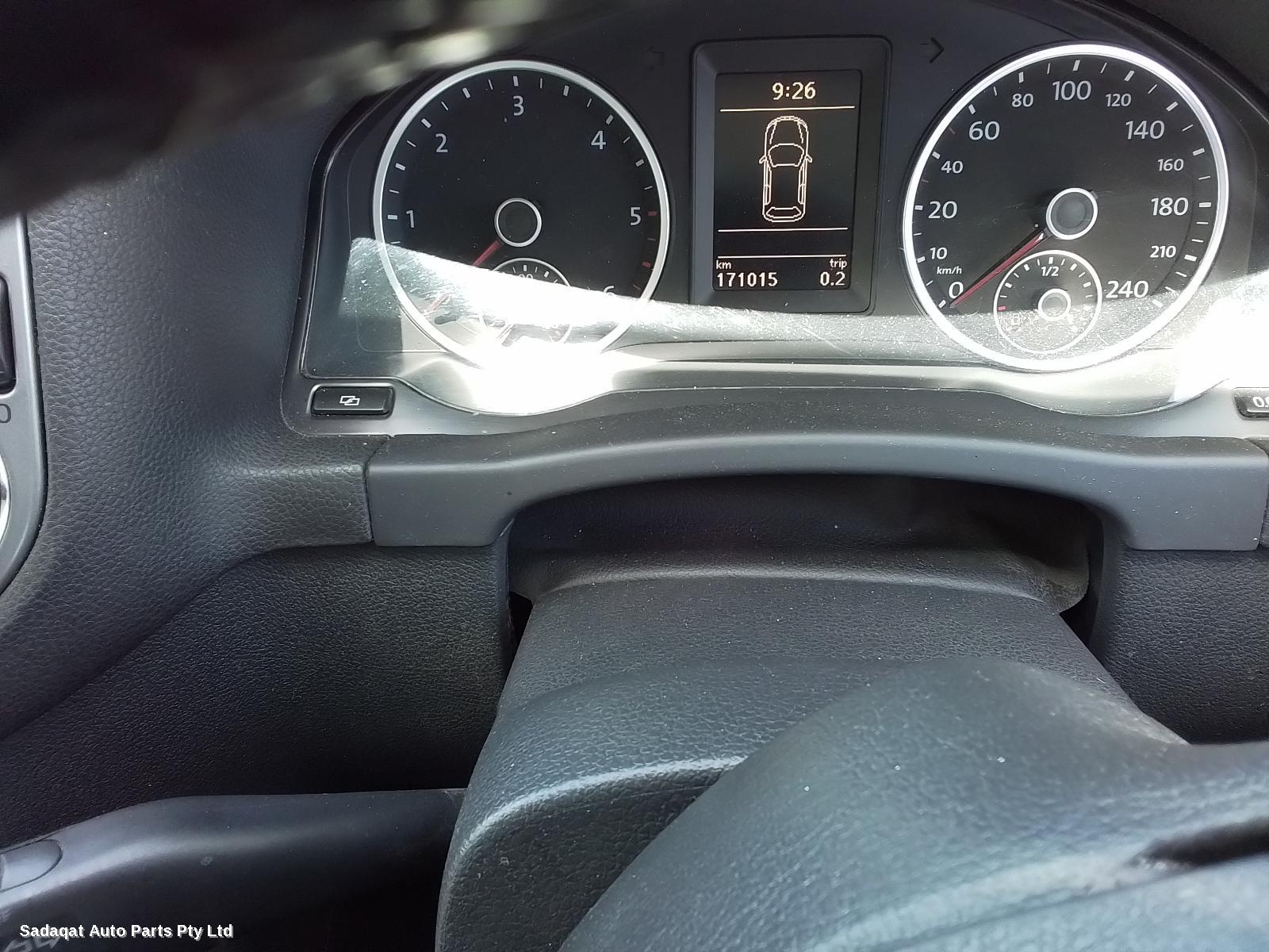 Volkswagen Tiguan Right Taillight