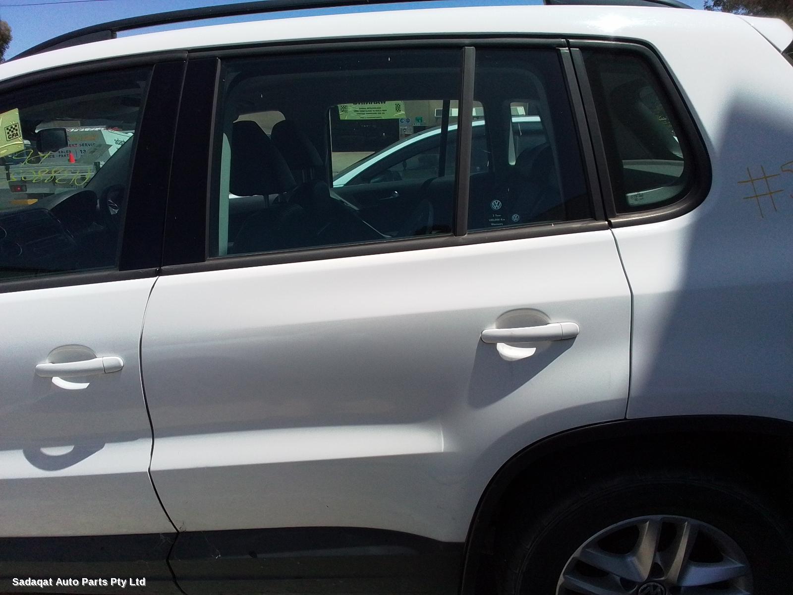 Volkswagen Tiguan Right Taillight