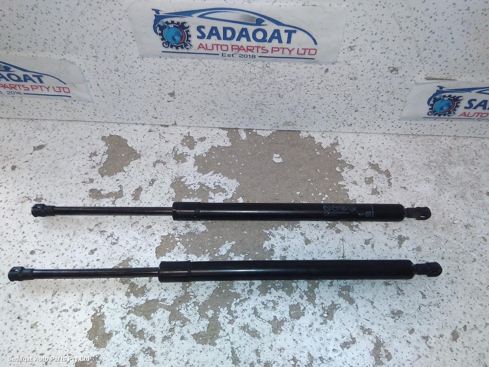 Toyota Hiace Hatch Strut