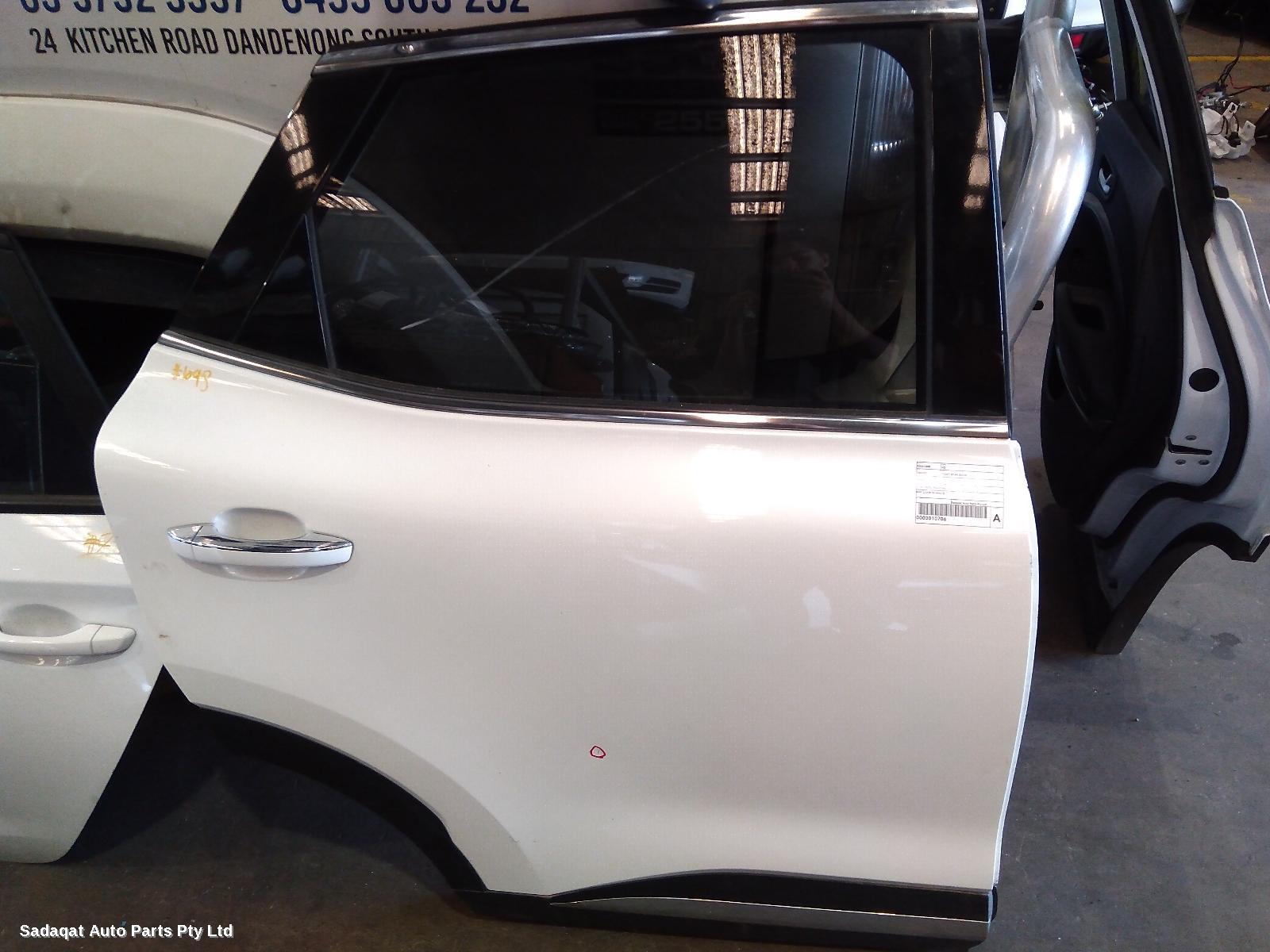 Mg Hs Right_rear_door_sliding