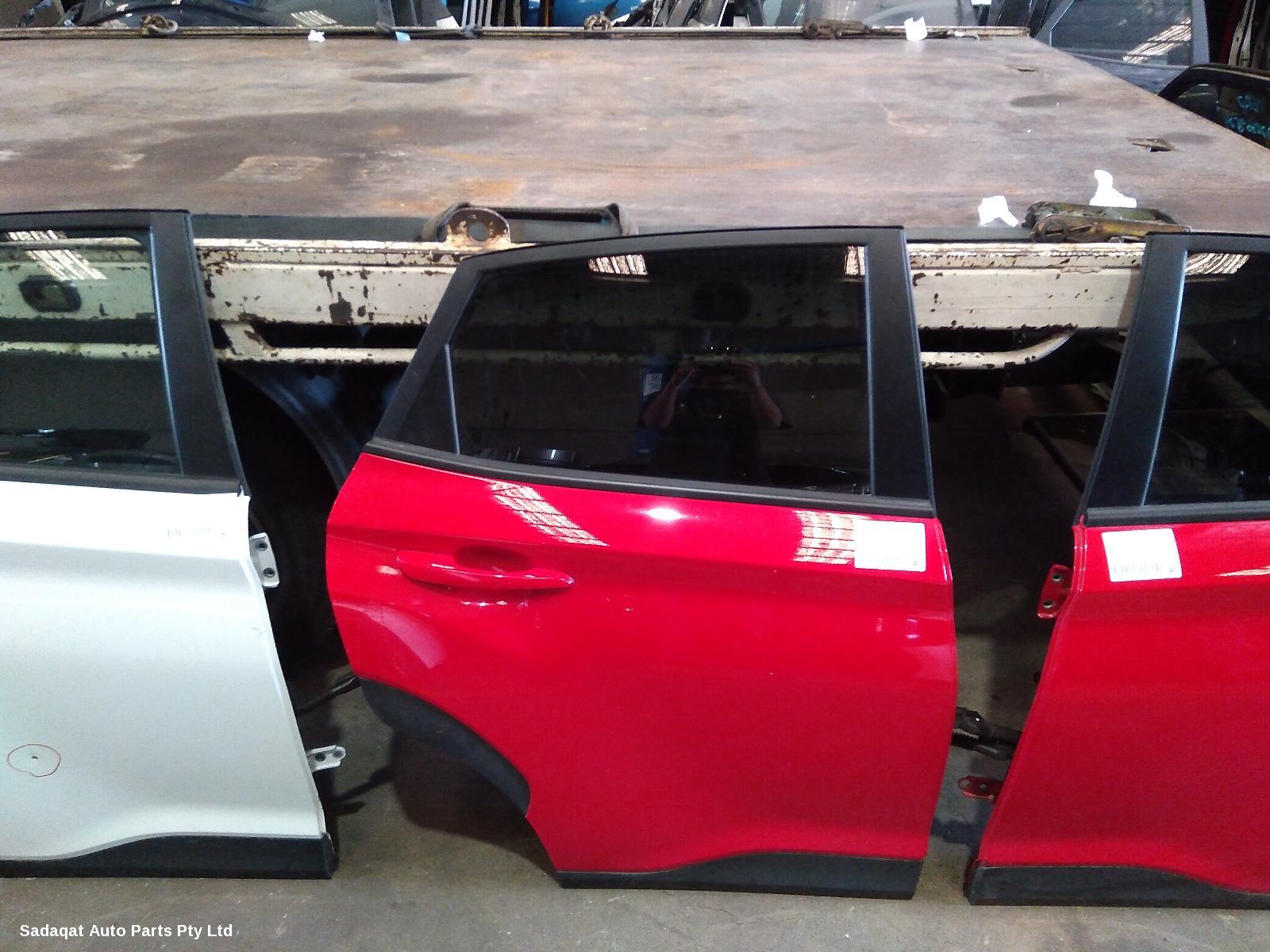 Hyundai Kona Right_rear_door_sliding