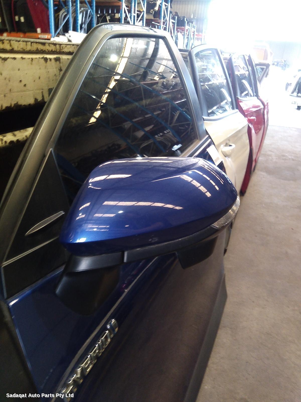 Toyota Yaris Cross Left Door Mirror