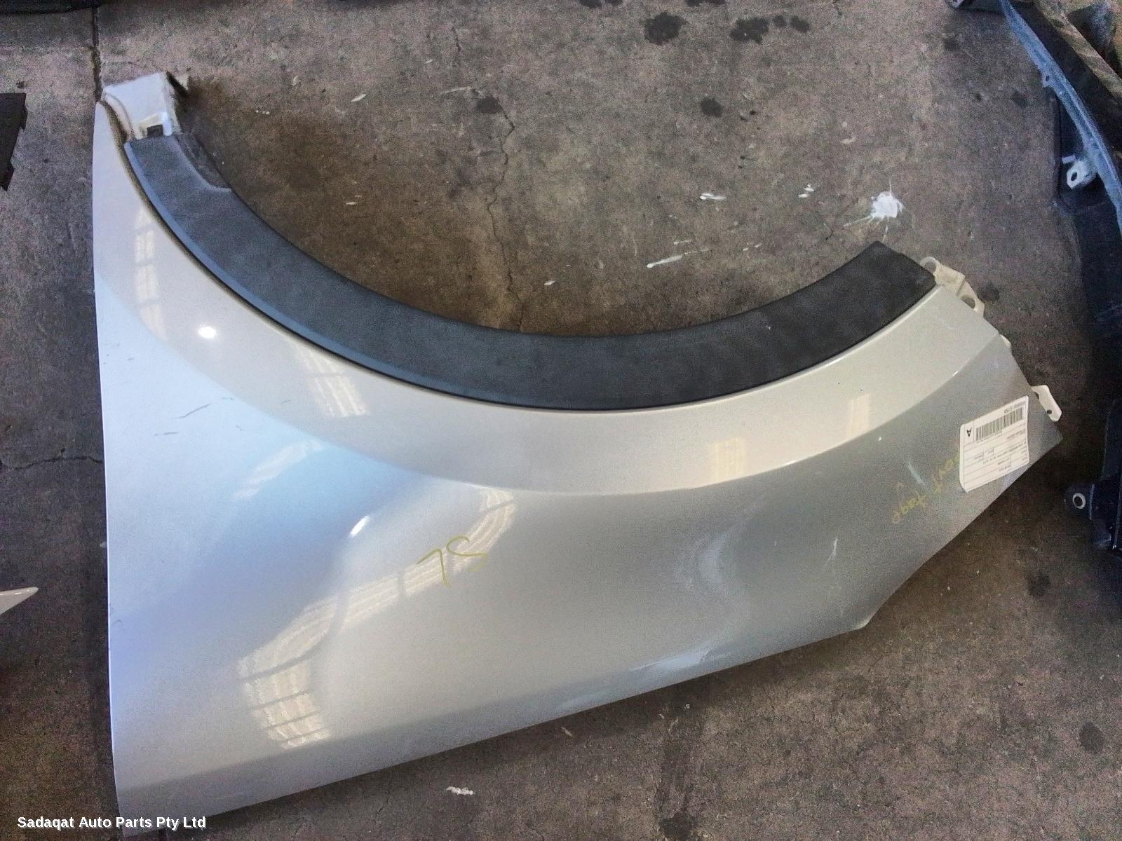 Kia Sportage Left Guard