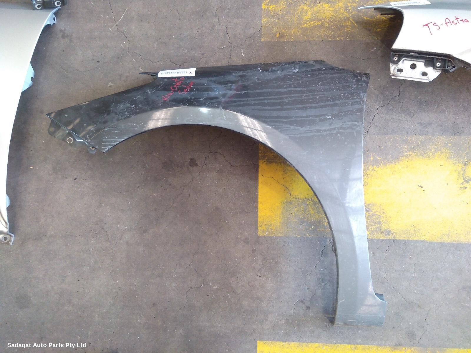 Kia Cerato Left Guard