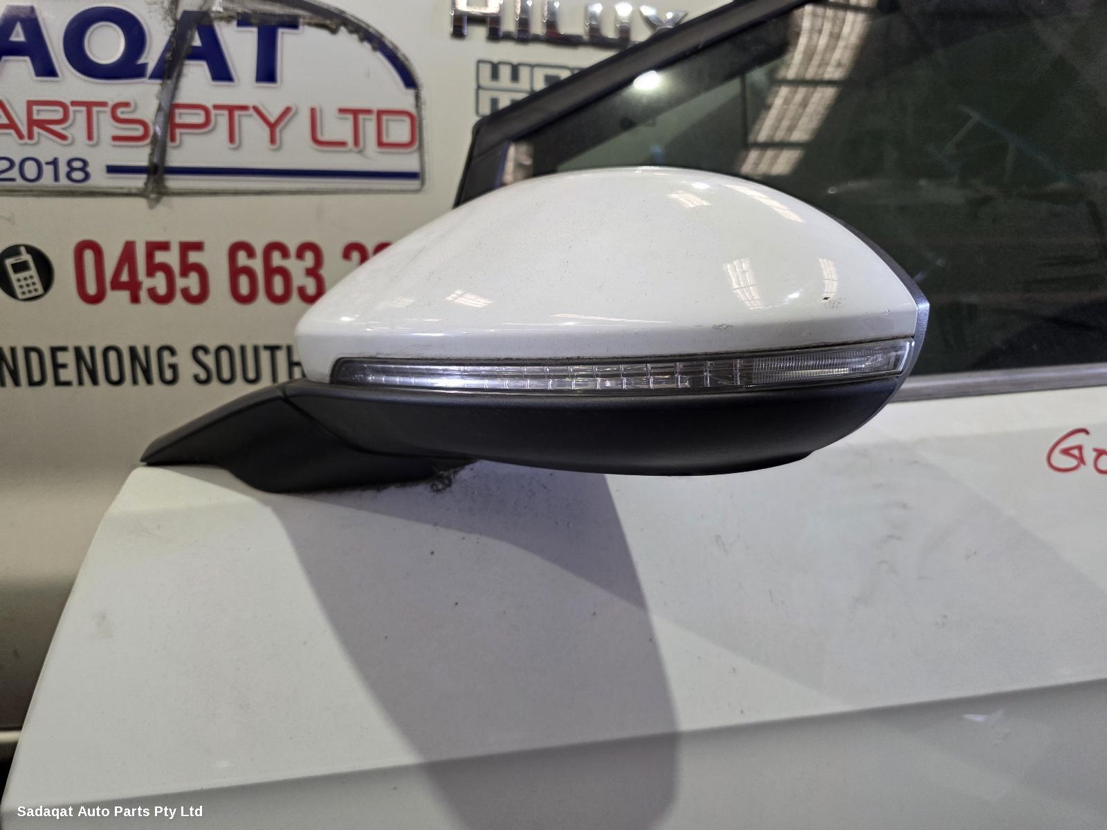 Volkswagen Golf Left Door Mirror
