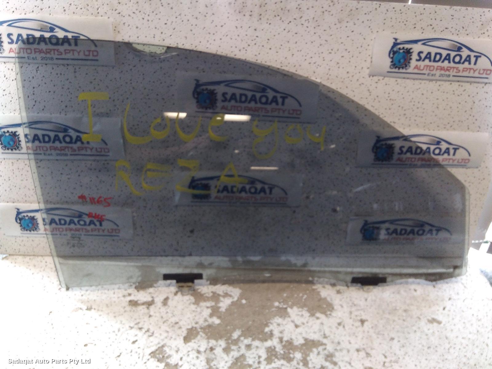 Toyota Hilux Right Front Door Window