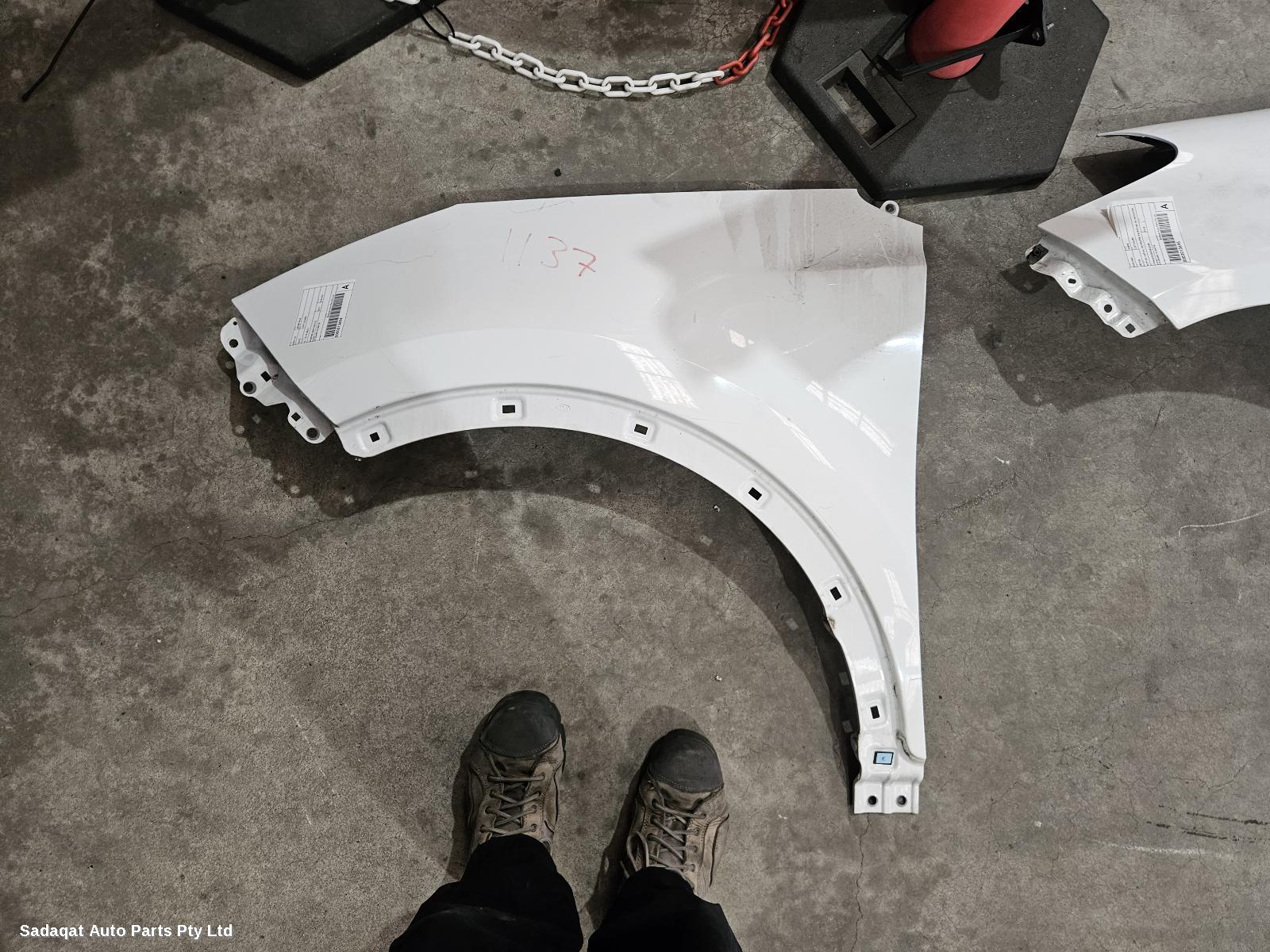 Kia Sportage Left Guard