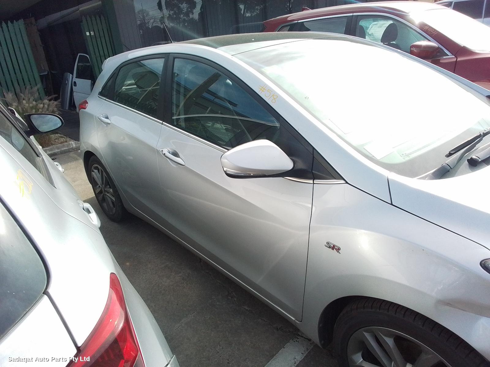Hyundai I30 Right Door Mirror
