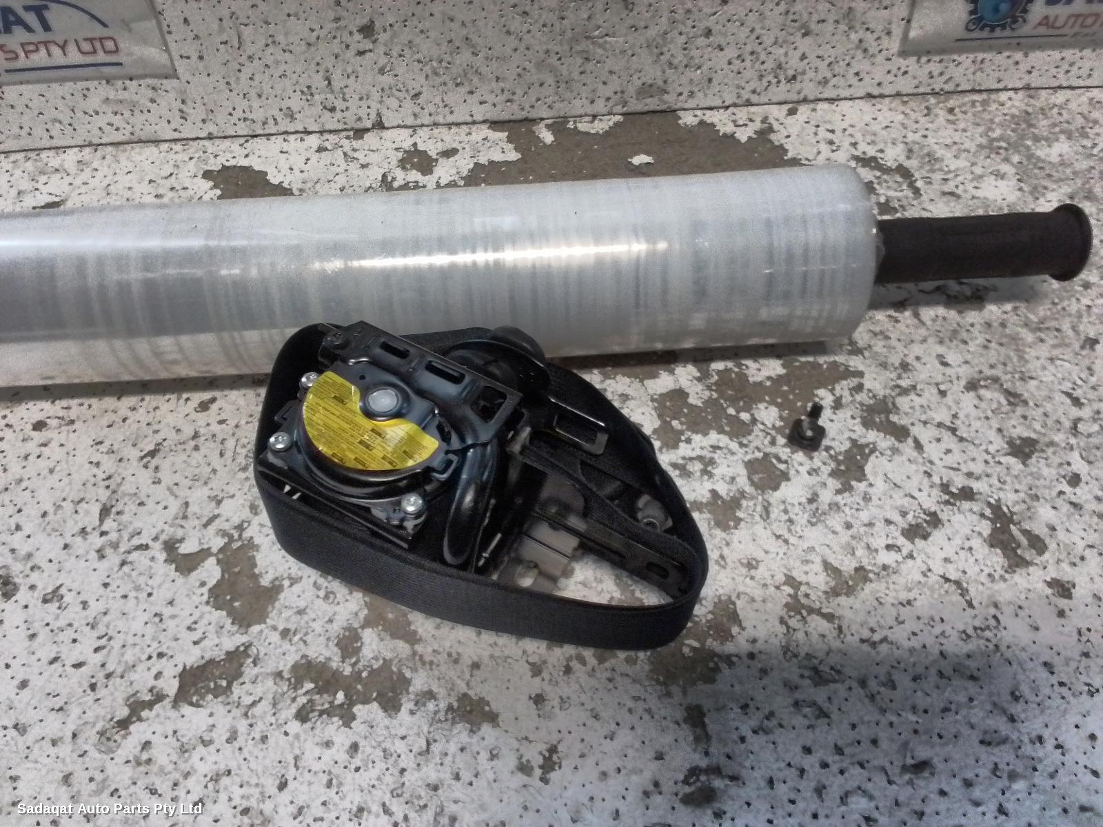 Hyundai Kona Seatbelt/stalk