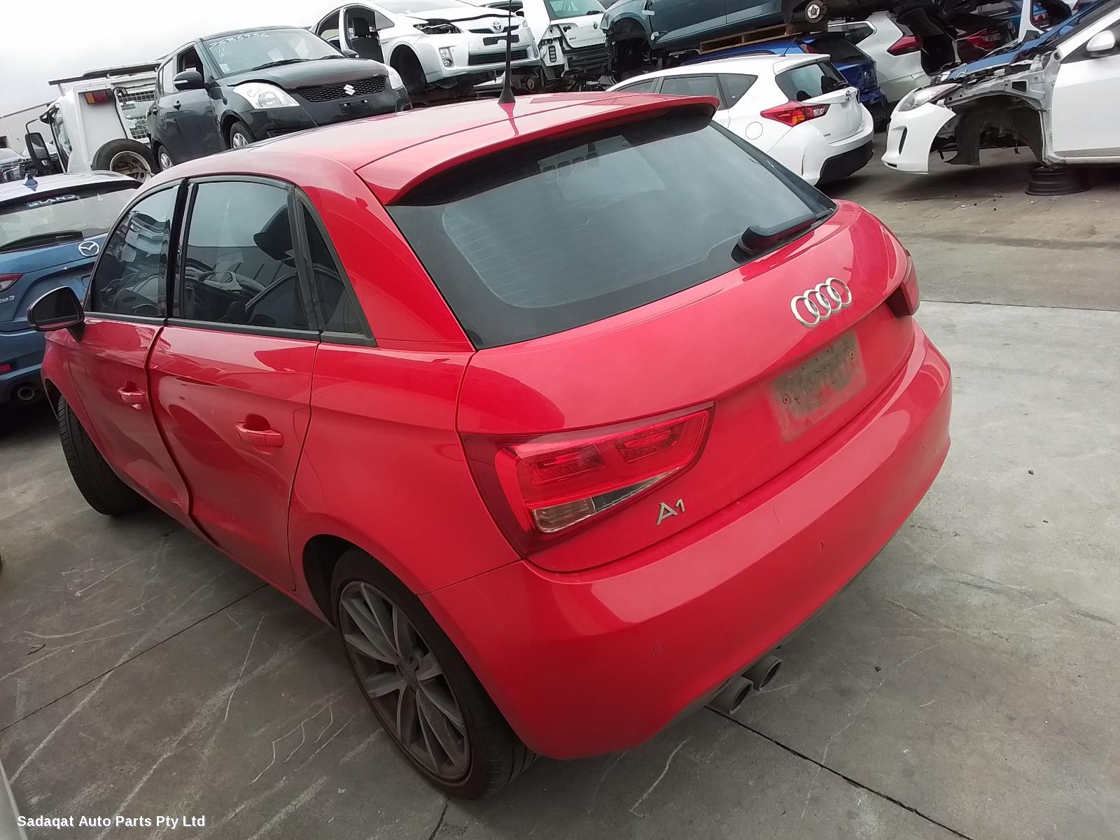 Audi A1 Hoodlining